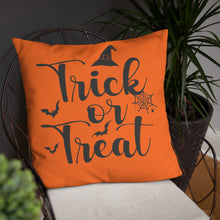 Load image into Gallery viewer, Trick or Treat Pillow